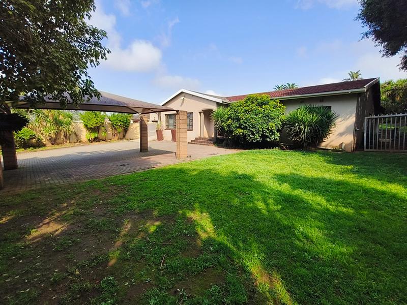 To Let 4 Bedroom Property for Rent in Southernwood Eastern Cape